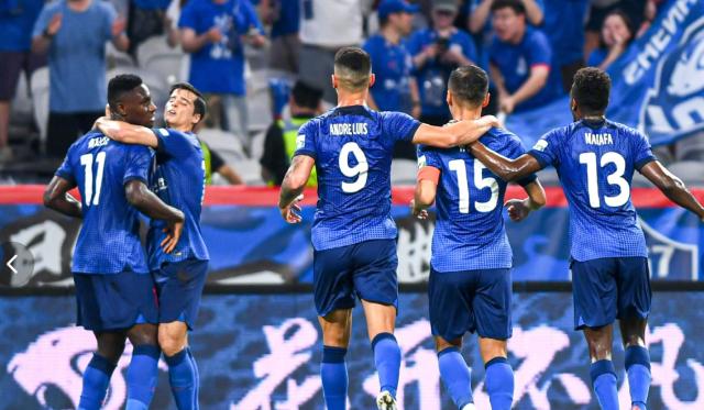 云开体育app下载安装-申花紧咬海港瞄准天王山之战 斯卢茨基继续抢开局