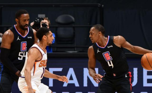 开云体育下载-拯救快艇还靠绿军帮！隆多专打硬仗 卡椒更有底气