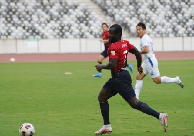 云开体育app下载安装-【热身赛】阿奇姆彭2球卡尔德克破门 深足4比2梅州