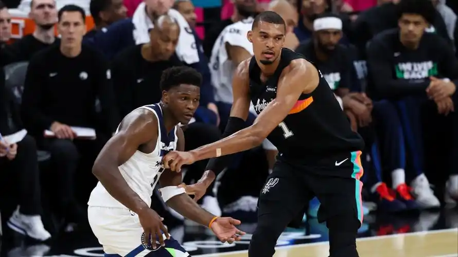 开云体育官网-NBA无聊的季后赛第2轮即将结束：赛程随意、2组横扫、裁判控场